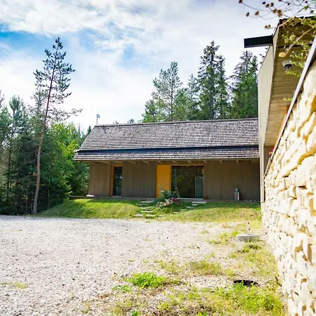 别墅 Hausma HIIUMAA