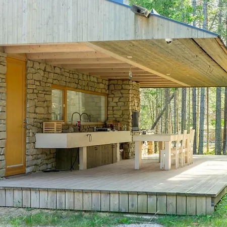 Hausma Villa *